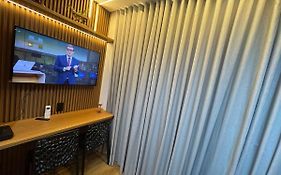 Your Modern Retreat In Sp Balcony And Gym